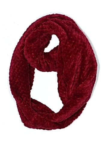 Sholdit Scarf (view 1)