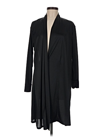 Natori Kimono (view 1)