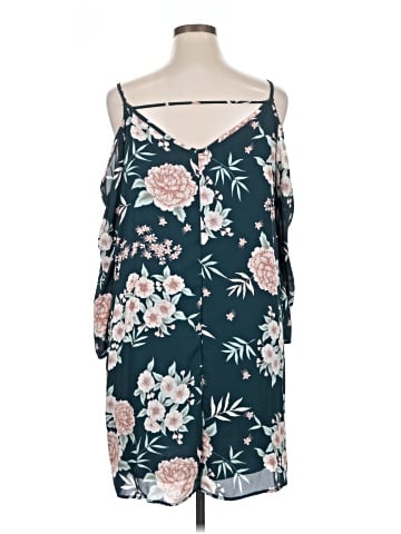 Charlotte Russe Sleeveless Blouse (view 2)