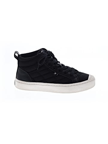 Cariuma Sneakers (view 1)