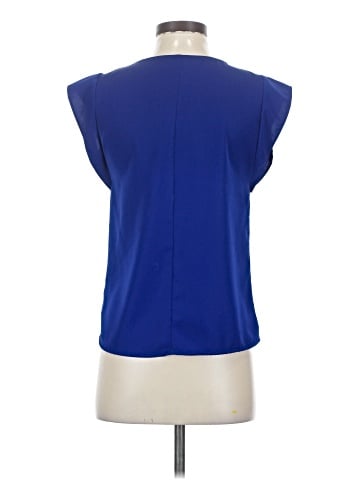 Express Outlet Short Sleeve Top (view 2)