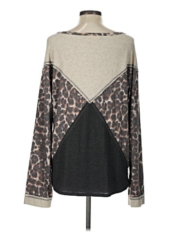 Betsey's Boutique Shop Long Sleeve Turtleneck (view 2)
