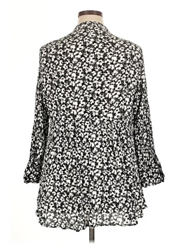 Eyeshadow 3/4 Sleeve Blouse (view 2)