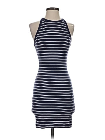 Old Navy Casual Dress (view 1)