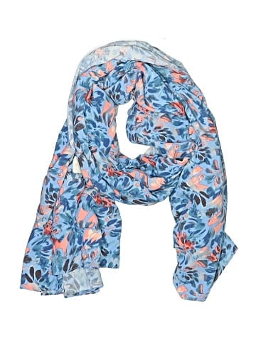 Freely Scarf (view 1)