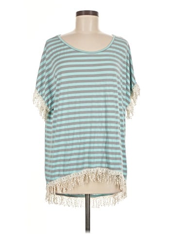 Lilis Closet Short Sleeve Top (view 1)