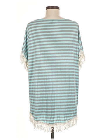 Lilis Closet Short Sleeve Top (view 2)