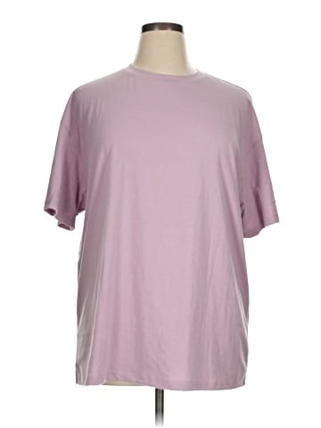 Trendy Queen Short Sleeve T-Shirt (view 1)