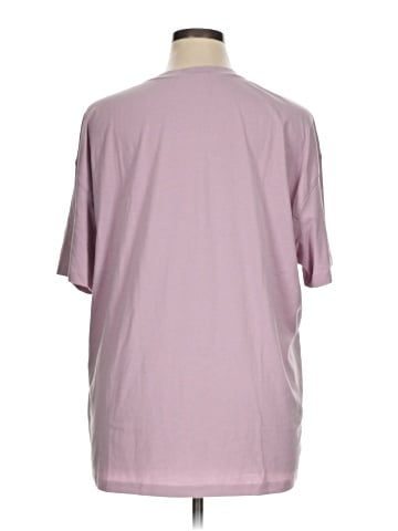 Trendy Queen Short Sleeve T-Shirt (view 2)