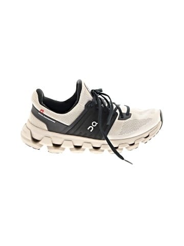 On Cloud Sneakers (view 1)