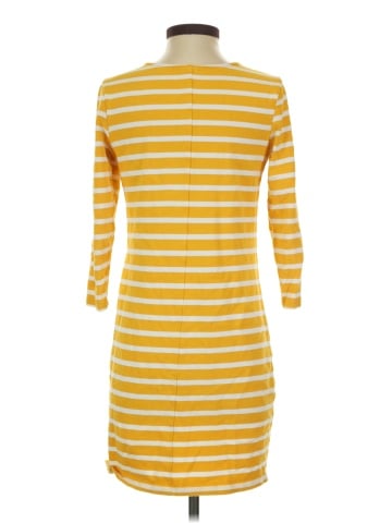 Old Navy Casual Dress (view 2)
