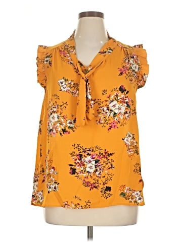 Sweet Rain Sleeveless Blouse (view 1)
