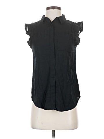 Who What Wear Sleeveless Button-Down Shirt (view 1)
