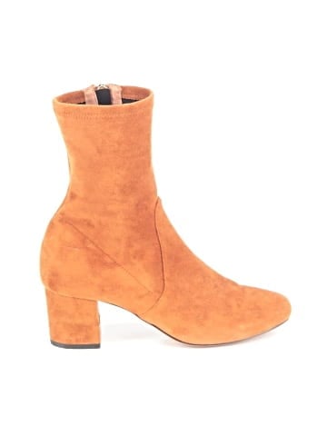 Silent D Boots (view 1)