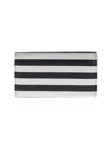 Kut from the Kloth Wallet (view 2)