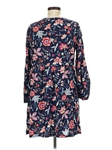 Old Navy Casual Dress (view 2)