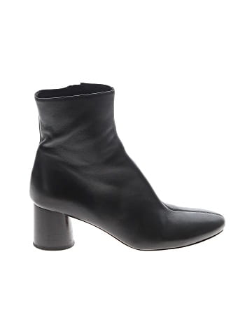 Vince. Ankle Boots (view 1)
