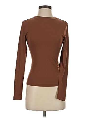 Trendy Queen Long Sleeve T-Shirt (view 1)