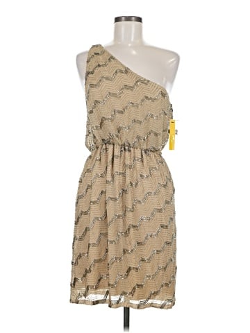 Alice + Olivia Casual Dress (view 1)