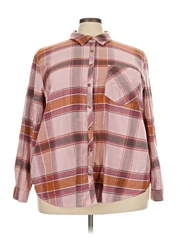 Maurices Long Sleeve Button-Down Shirt (view 1)