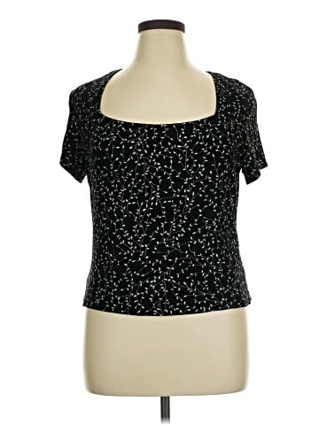 Ronni Nicole Short Sleeve T-Shirt (view 1)
