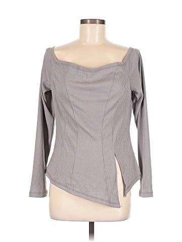 Urban Outfitters 3/4 Sleeve T-Shirt (view 1)