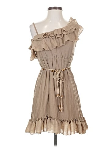 Discovery Clothing Casual Dress (view 1)