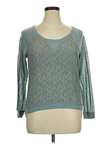 Eyeshadow 3/4 Sleeve T-Shirt (view 1)