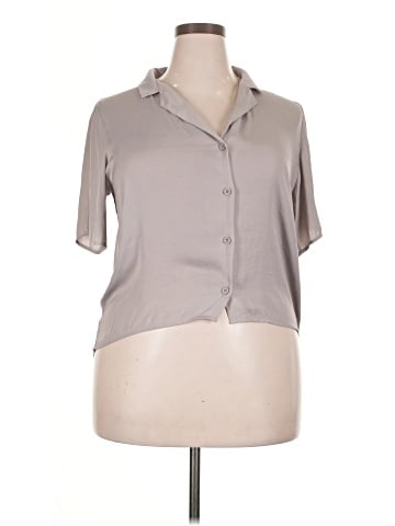 Danskin Short Sleeve Blouse (view 1)