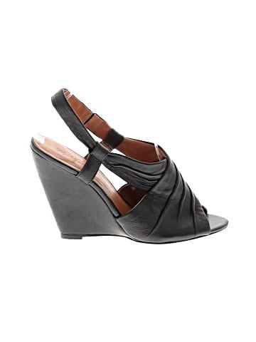 Elizabeth and James Wedges (view 1)