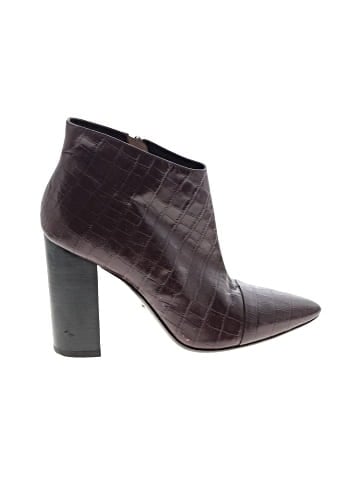Pour La Victoire Ankle Boots (view 1)