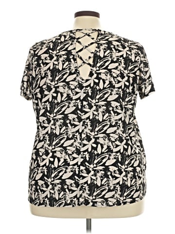 Grayson Threads Short Sleeve Blouse (view 2)