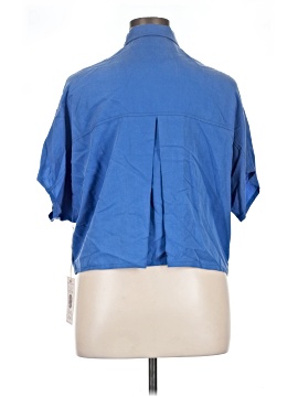 Rose & Crown Short Sleeve Button-Down Shirt (view 2)