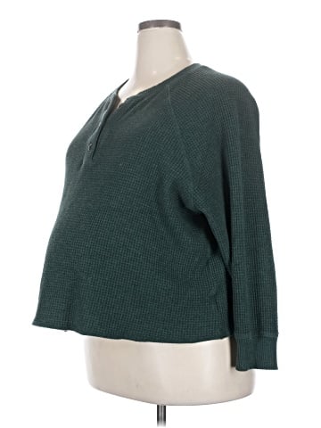 Old Navy - Maternity 3/4 Sleeve T-Shirt (view 1)