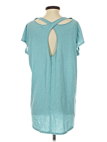 Victoria's Secret Short Sleeve T-Shirt (view 2)
