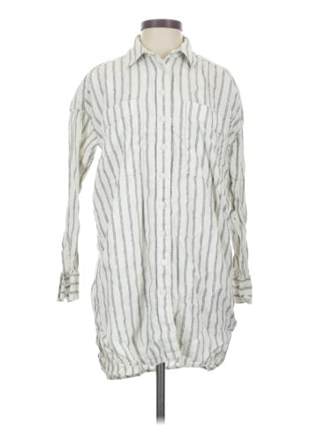 Everlane Long Sleeve Button-Down Shirt (view 1)