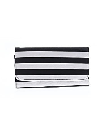 Kut from the Kloth Wallet (view 1)