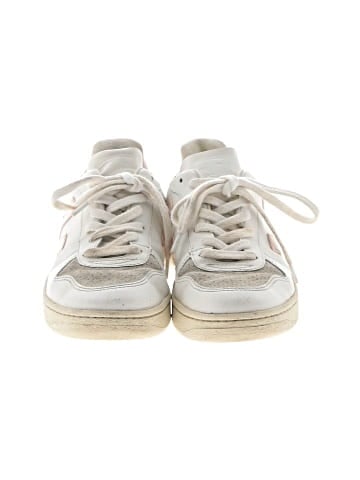 VEJA Sneakers (view 2)