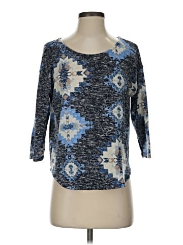 A'gaci Pullover Sweater (view 1)