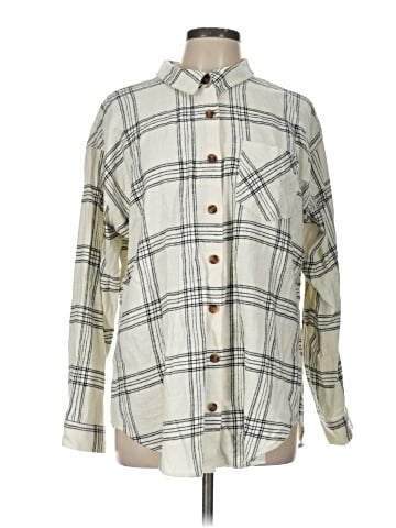 Maurices Long Sleeve Button-Down Shirt (view 1)