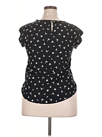 Sweet Rain Short Sleeve Top (view 2)