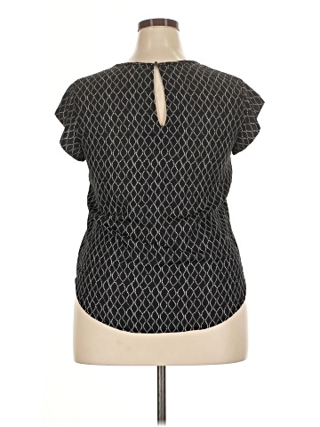 Lily White Short Sleeve Top (view 2)