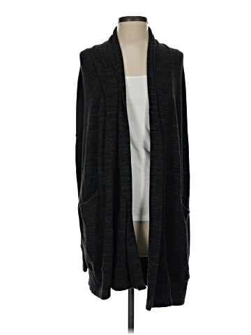 Roots Cardigan (view 1)