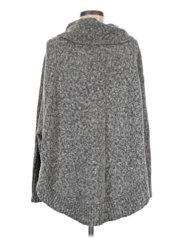 Leo & Nicole Poncho (view 2)