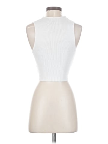 Cettu Sleeveless Button-Down Shirt (view 2)