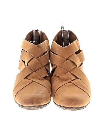 Cobb Hill Ankle Boots (view 2)