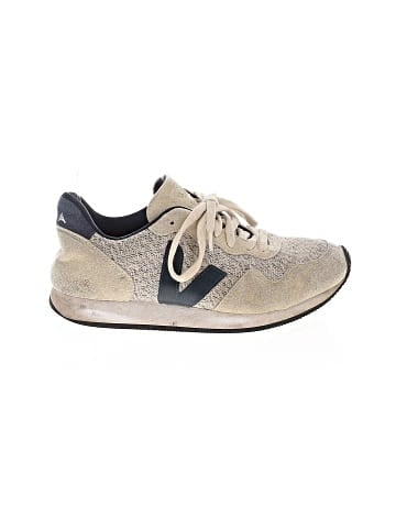 VEJA Sneakers (view 1)