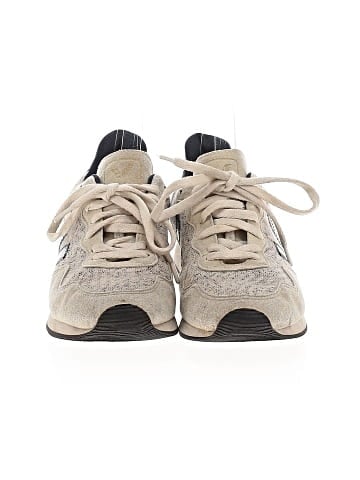 VEJA Sneakers (view 2)