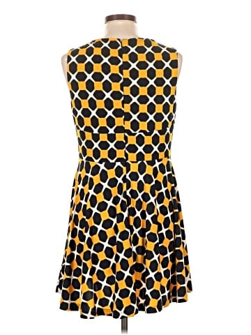 Donna Morgan Casual Dress (view 2)