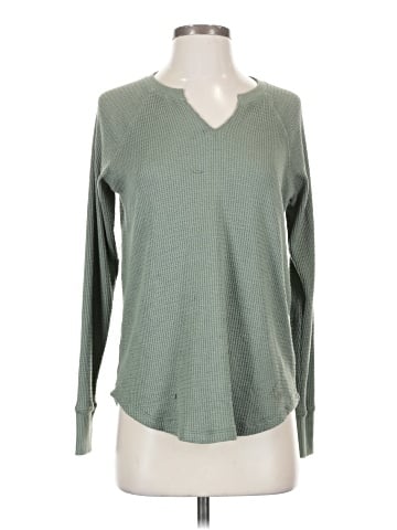 American Eagle Outfitters Pullover Sweater (view 1)